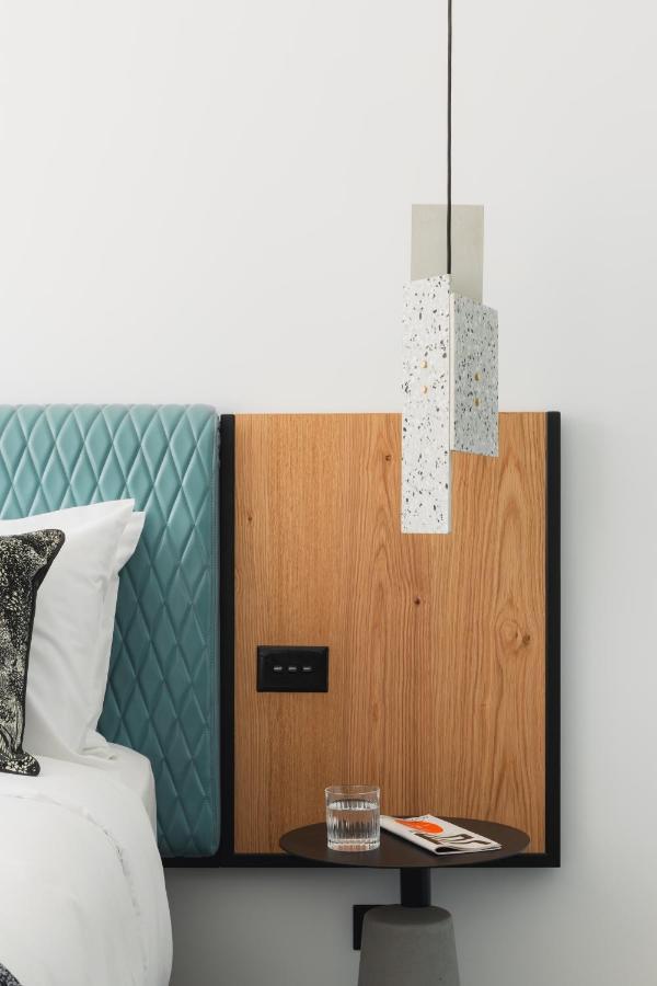 Ebb-Dunedin Kültér fotó A Schuko socket