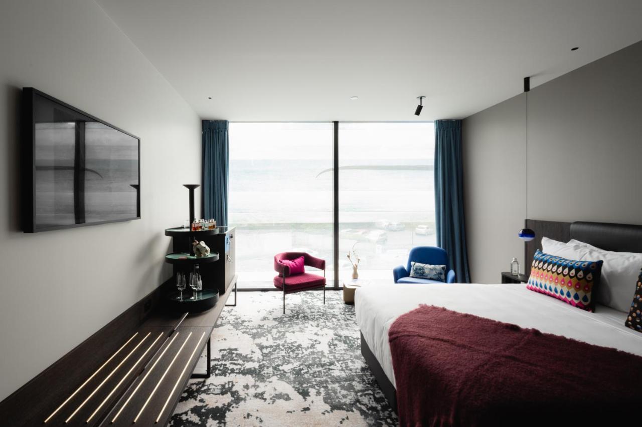 Ebb-Dunedin Kültér fotó A room at the hotel