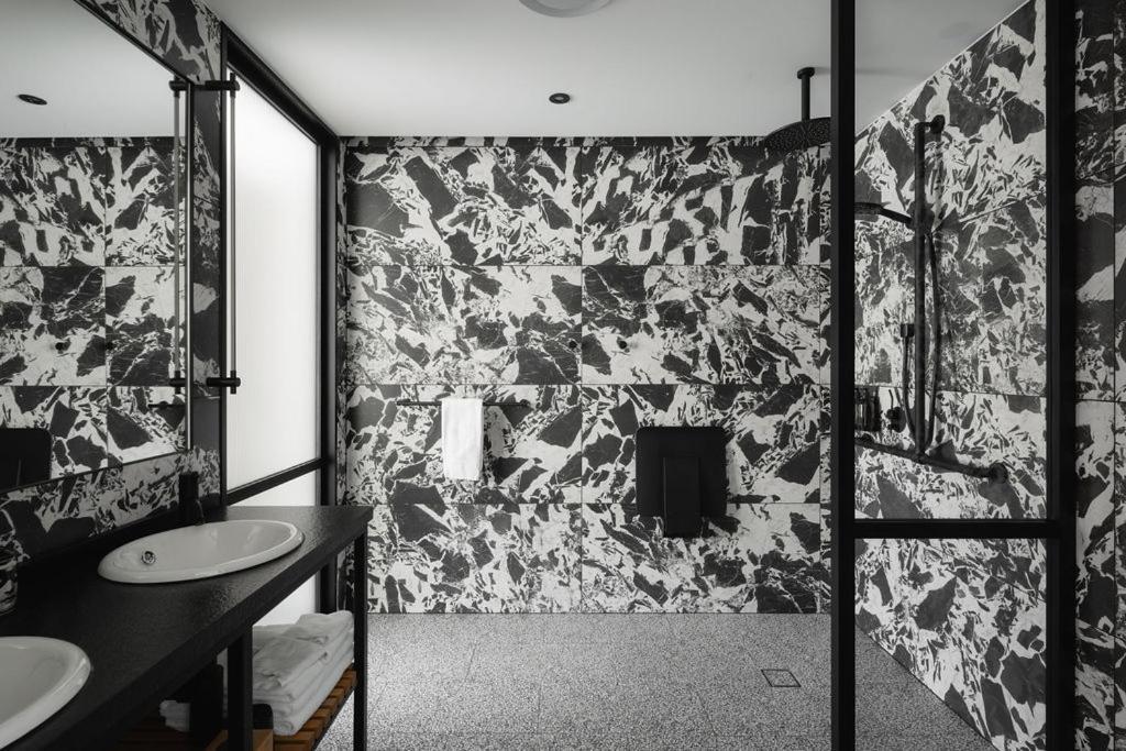 Ebb-Dunedin Kültér fotó Bathroom with terrazzo tiles