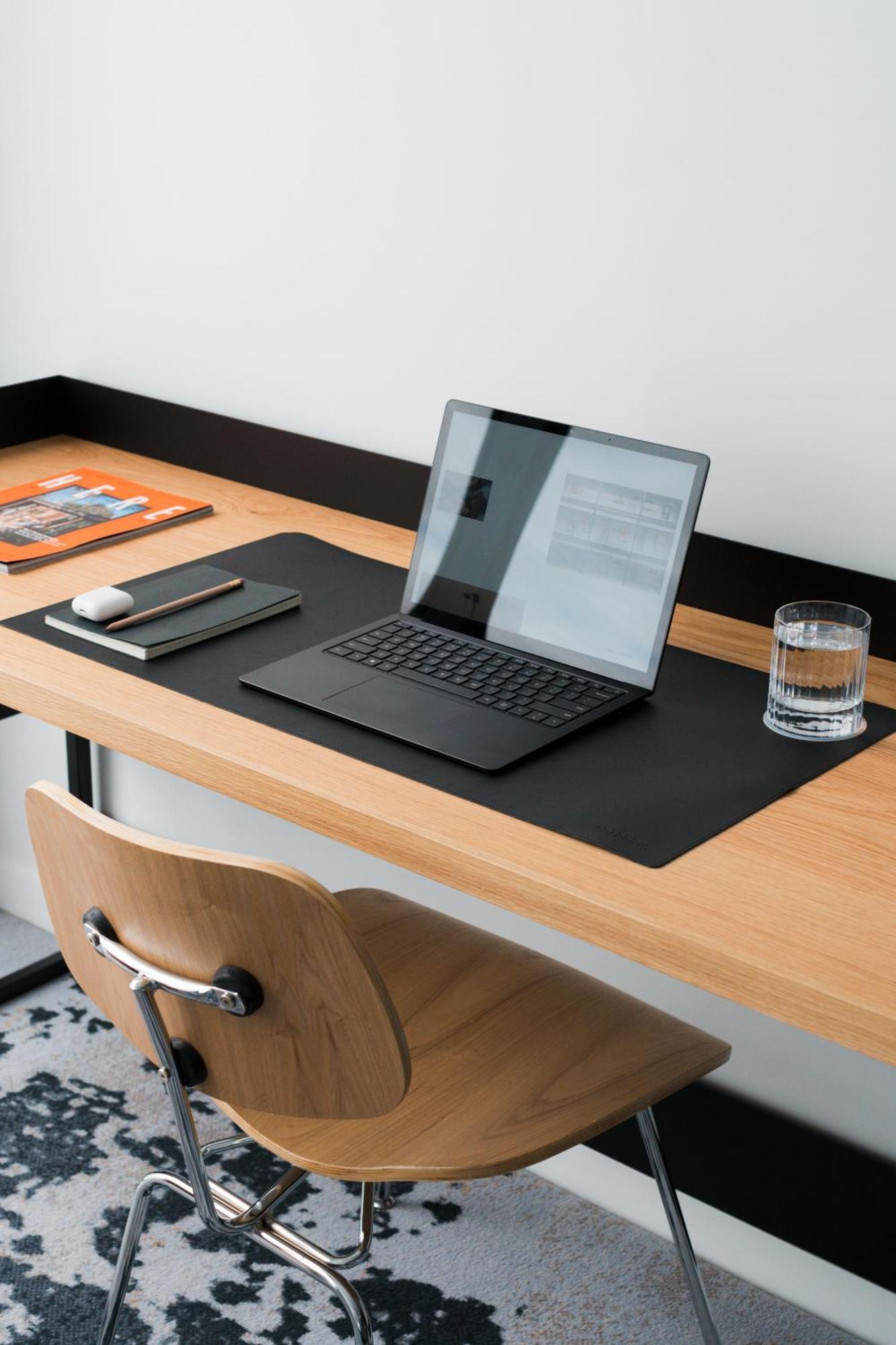 Ebb-Dunedin Kültér fotó A desk pad